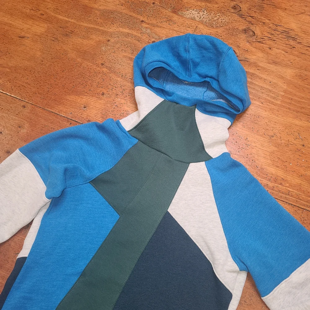 Handmade Colorblock Hoodie in Blue and Green - Picture 5 of 6